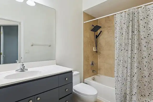 Listing Photo 16