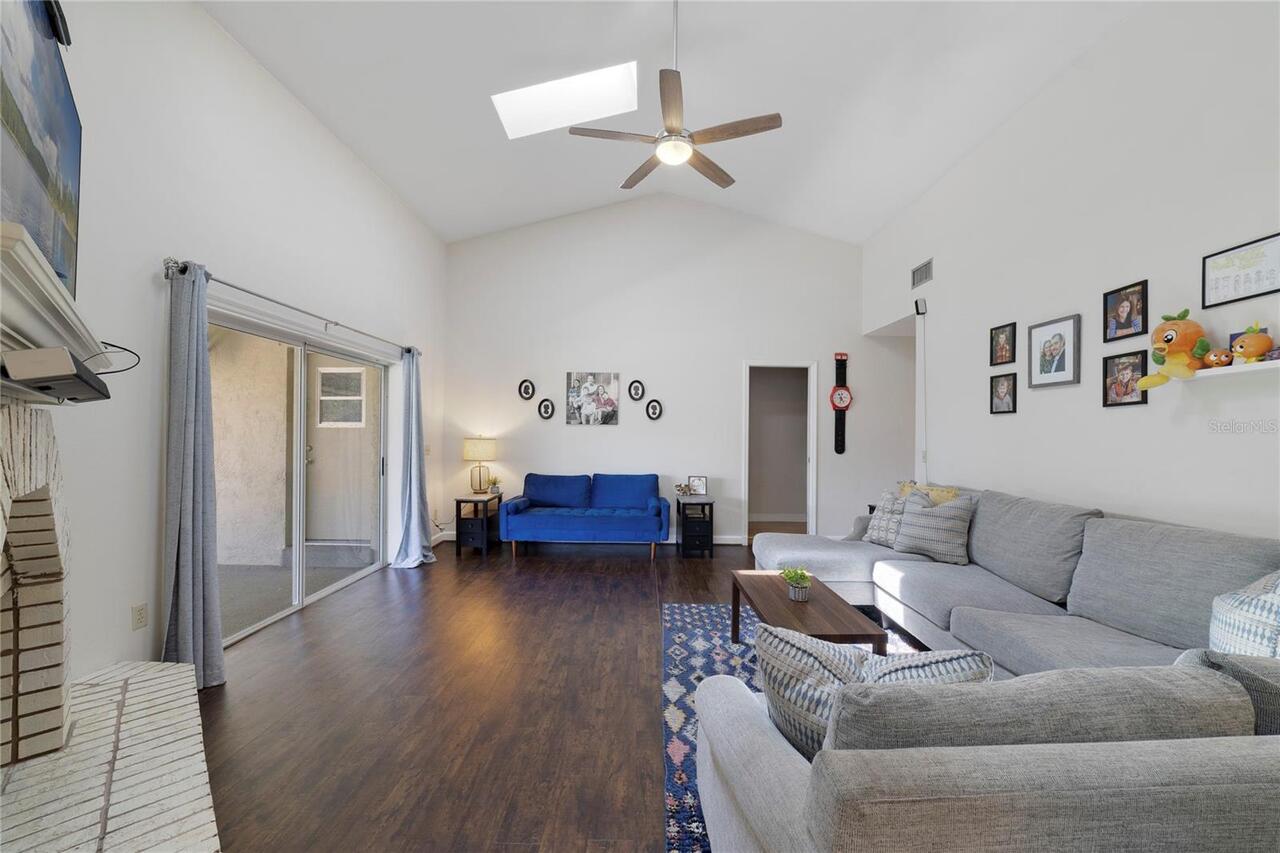 Listing Photo 12