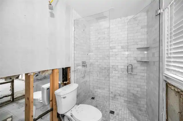 Listing Photo 12