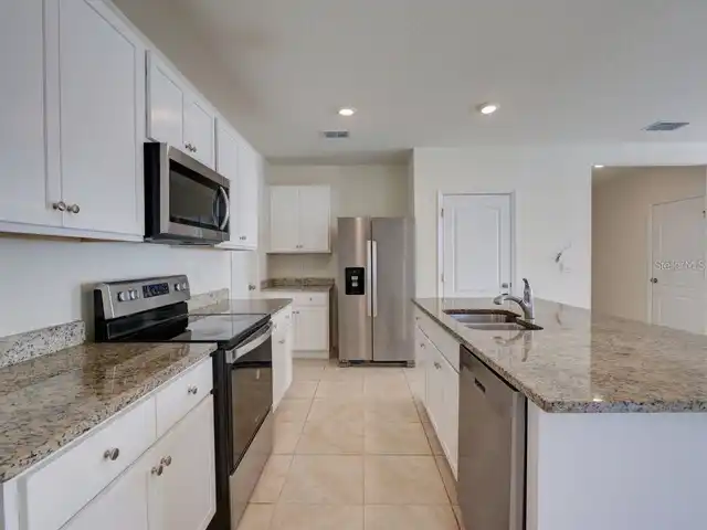 Listing Photo 7