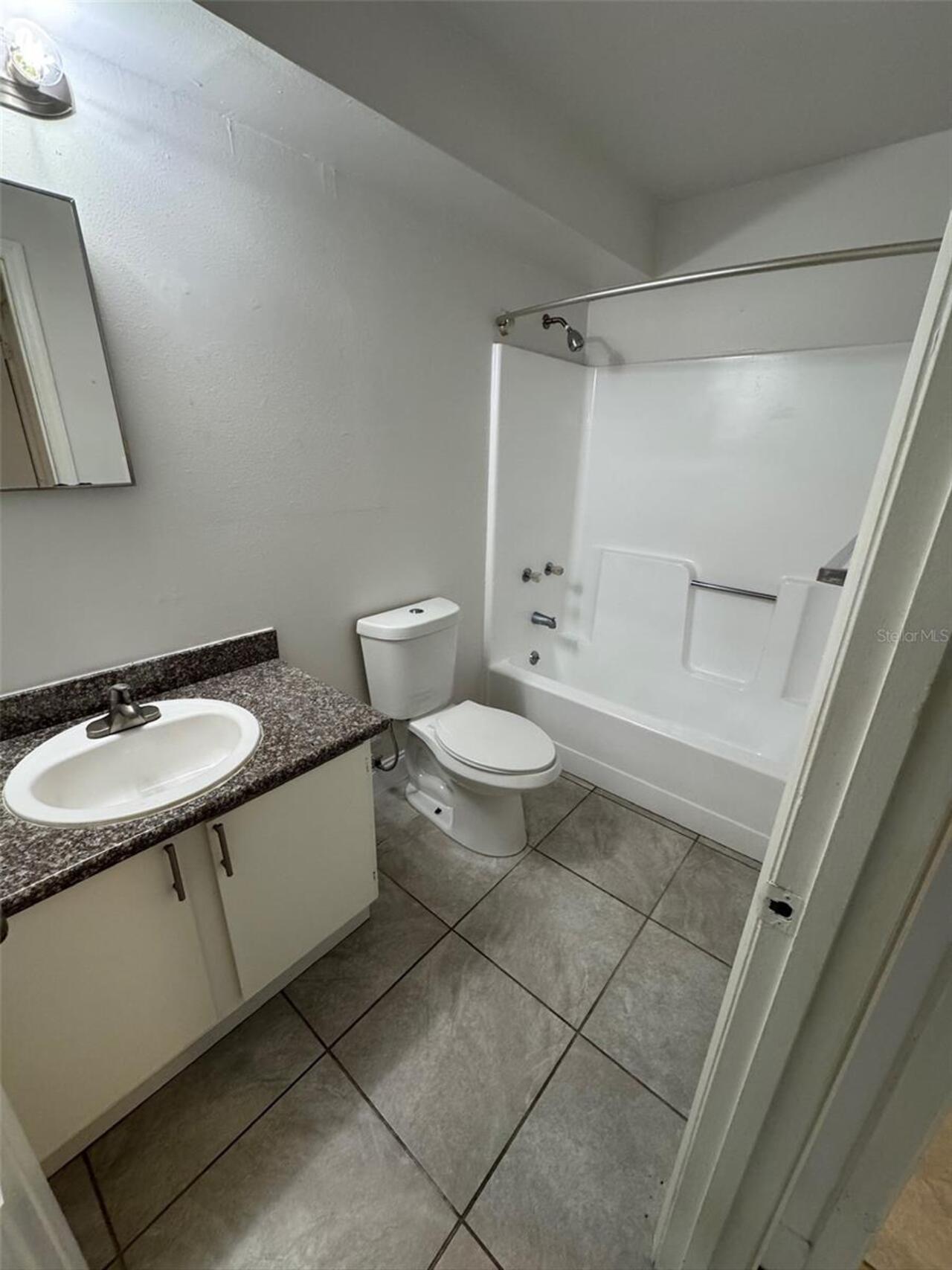 Listing Photo 9