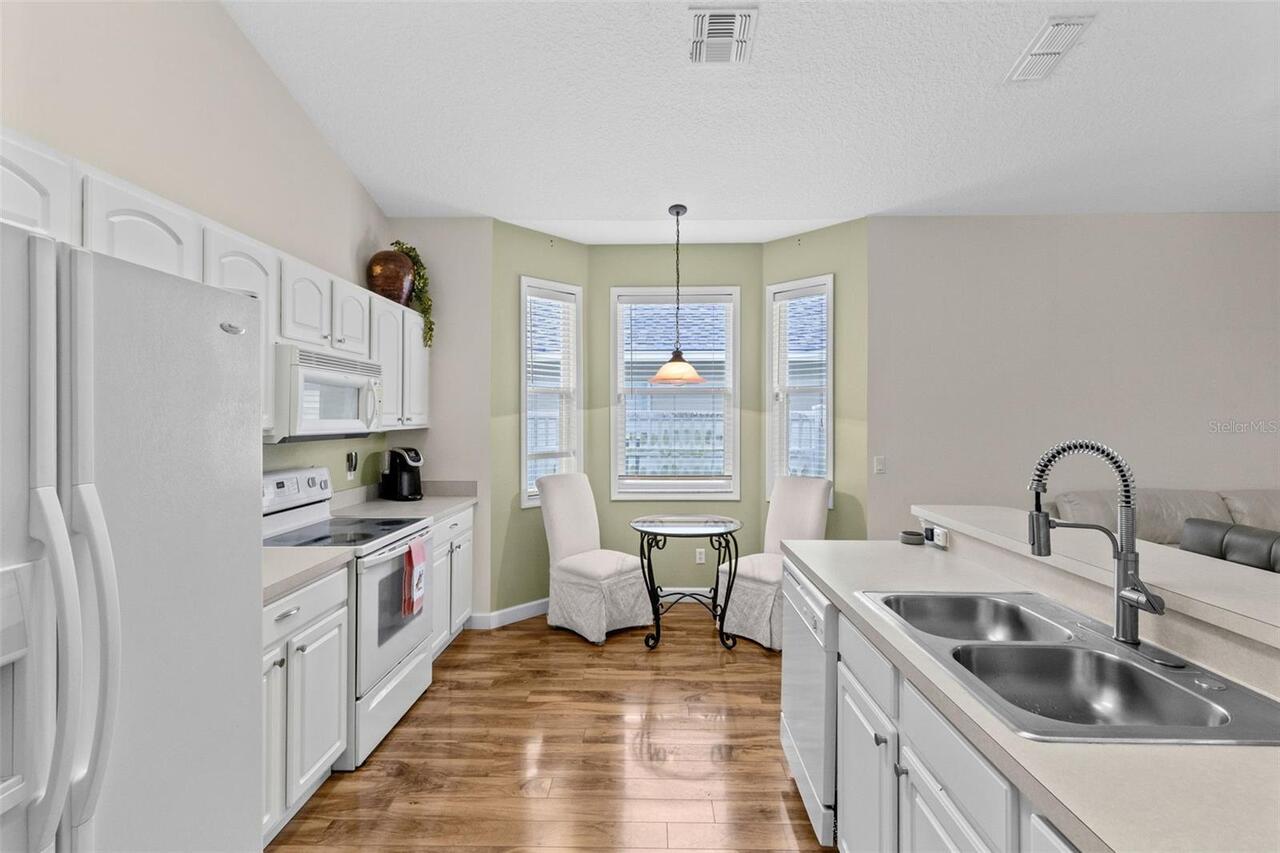 Listing Photo 12