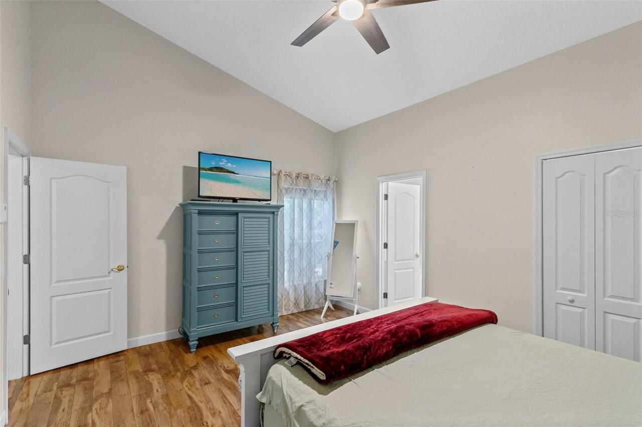 Listing Photo 14