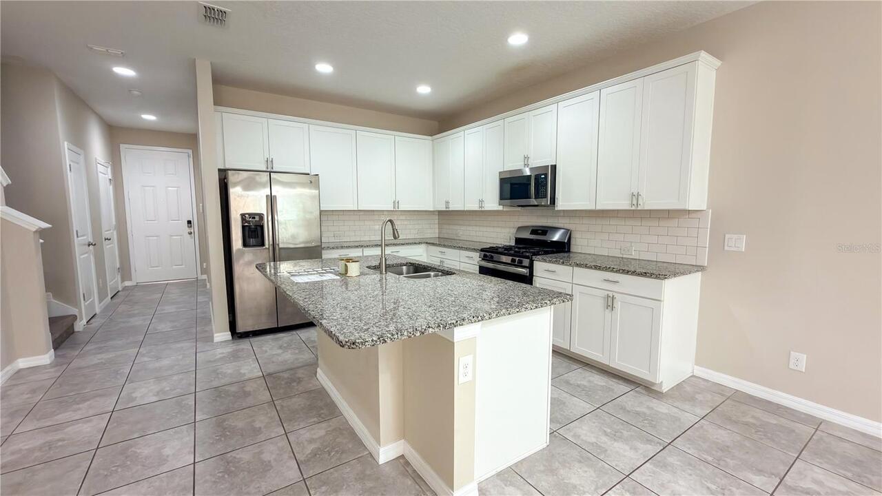 Listing Photo 12