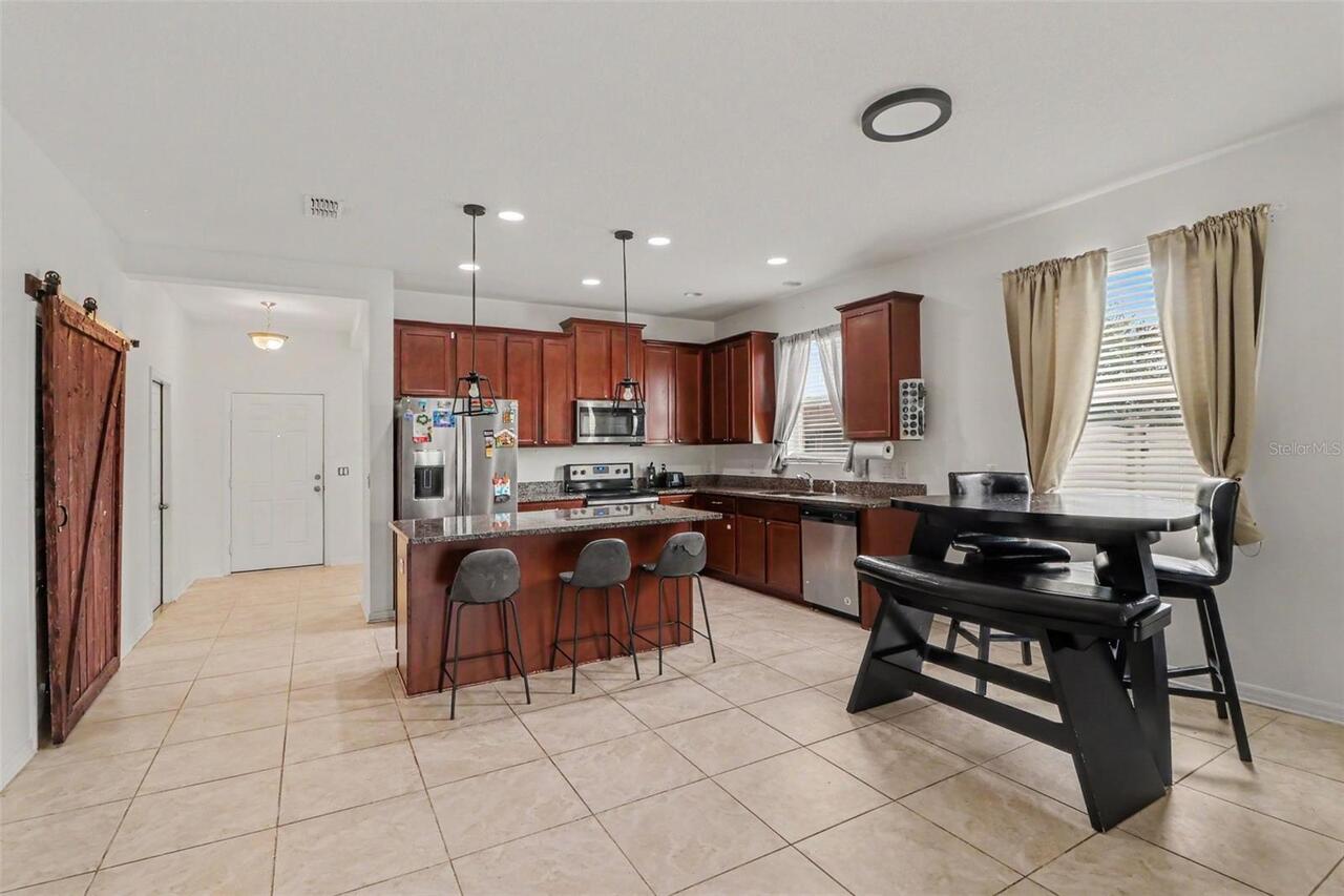 Listing Photo 10