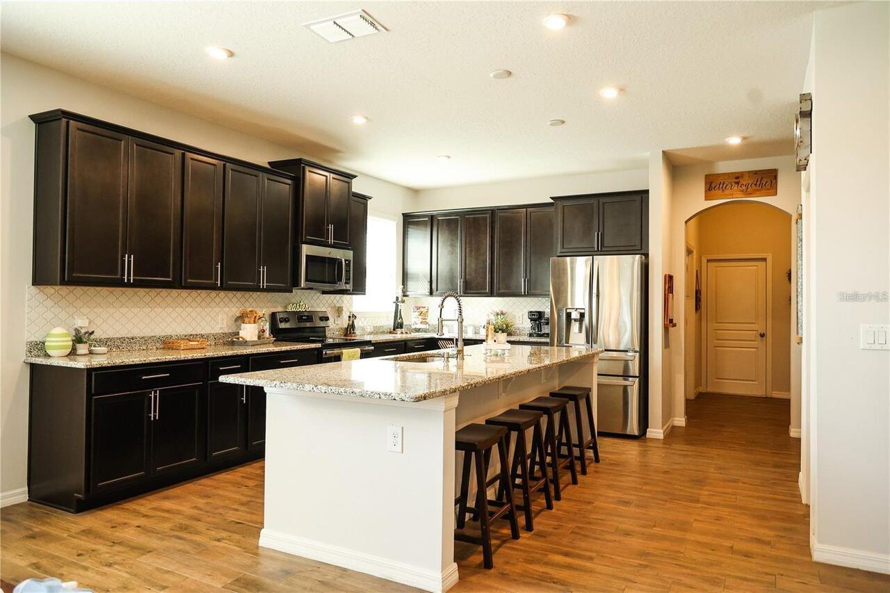 Listing Photo 11