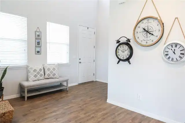 Listing Photo 8