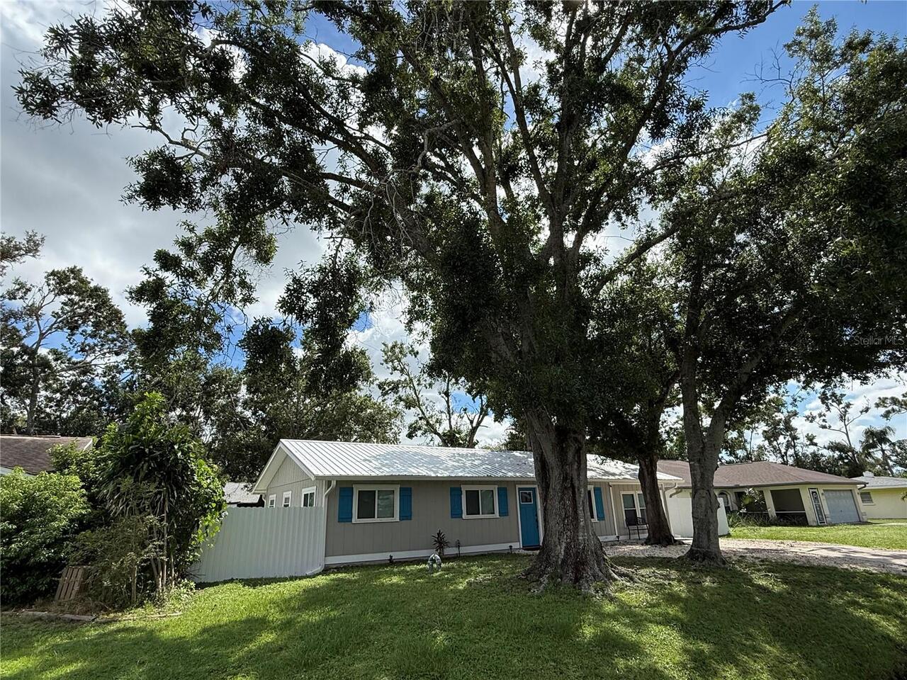 Listing Photo 8