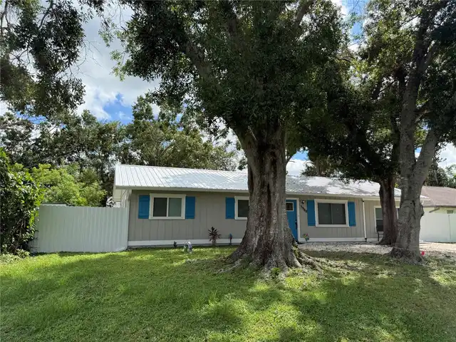 Listing Photo 9