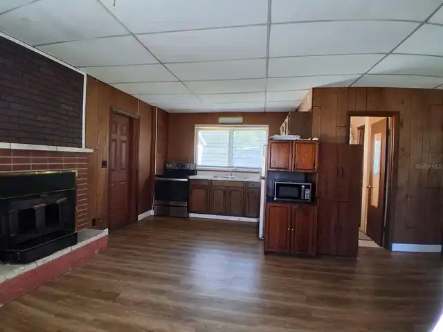 Listing Photo 7