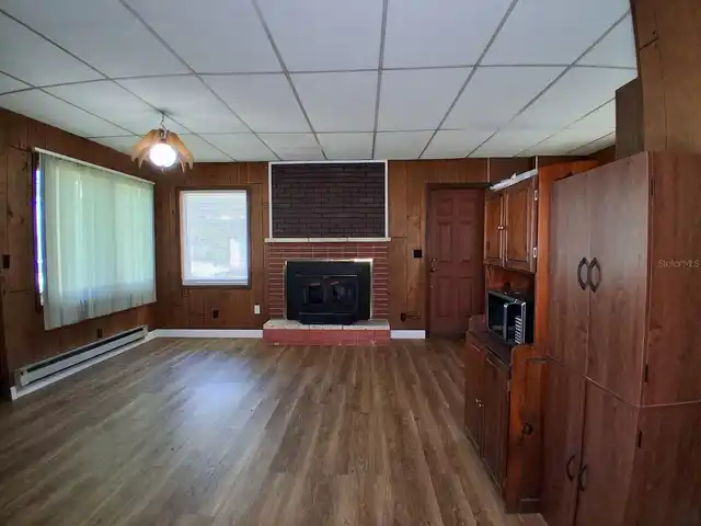 Listing Photo 9