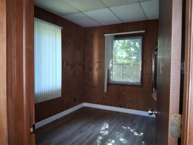 Listing Photo 11