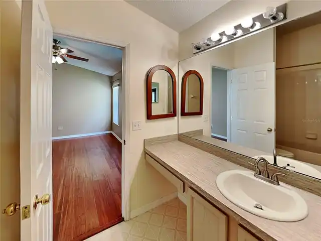 Listing Photo 9