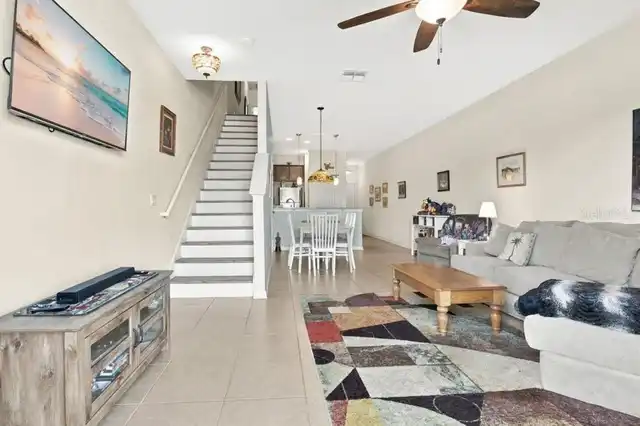 Listing Photo 12