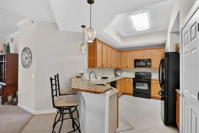 Listing Photo 11