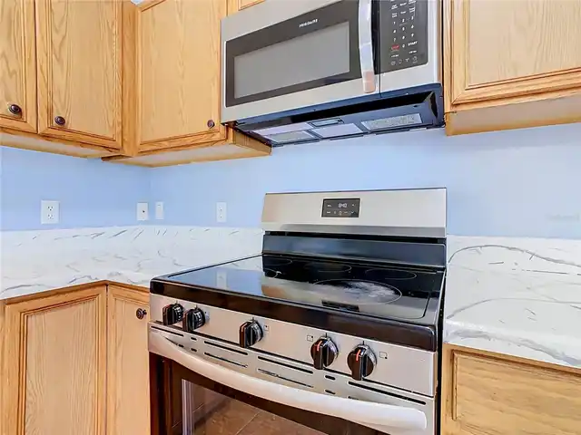 Listing Photo 9
