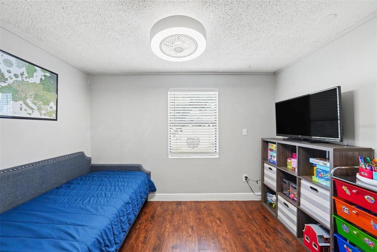 Listing Photo 14