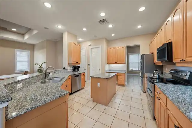 Listing Photo 15
