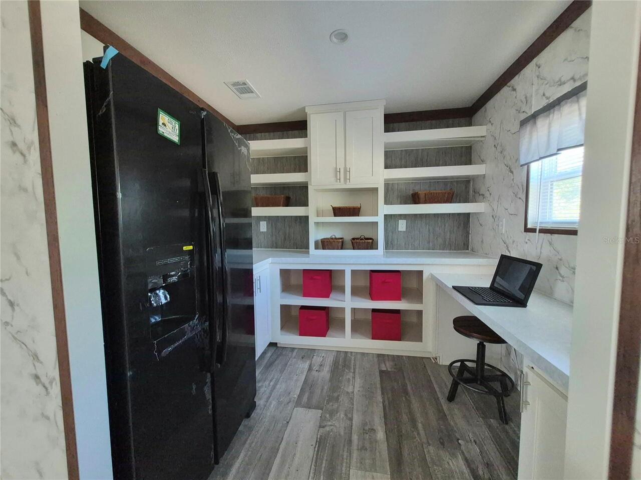 Listing Photo 8