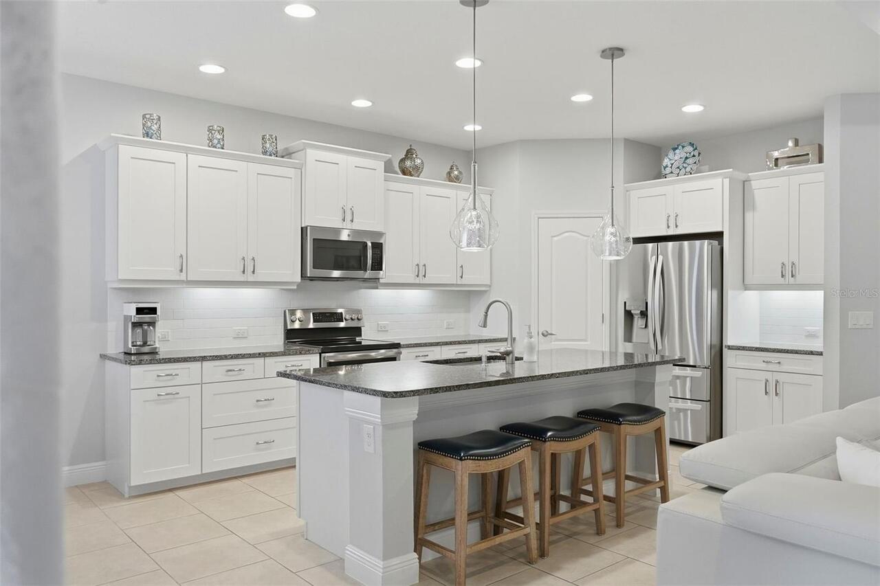 Listing Photo 10