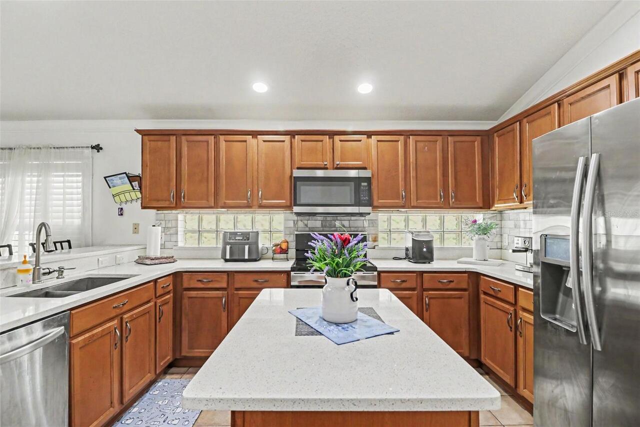 Listing Photo 12