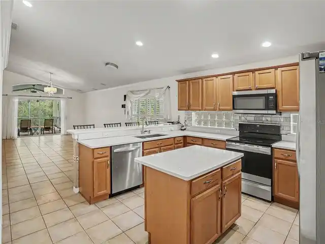 Listing Photo 16