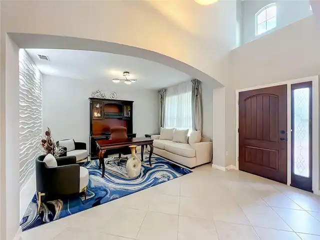 Listing Photo 9