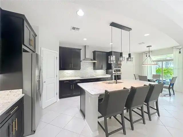Listing Photo 14
