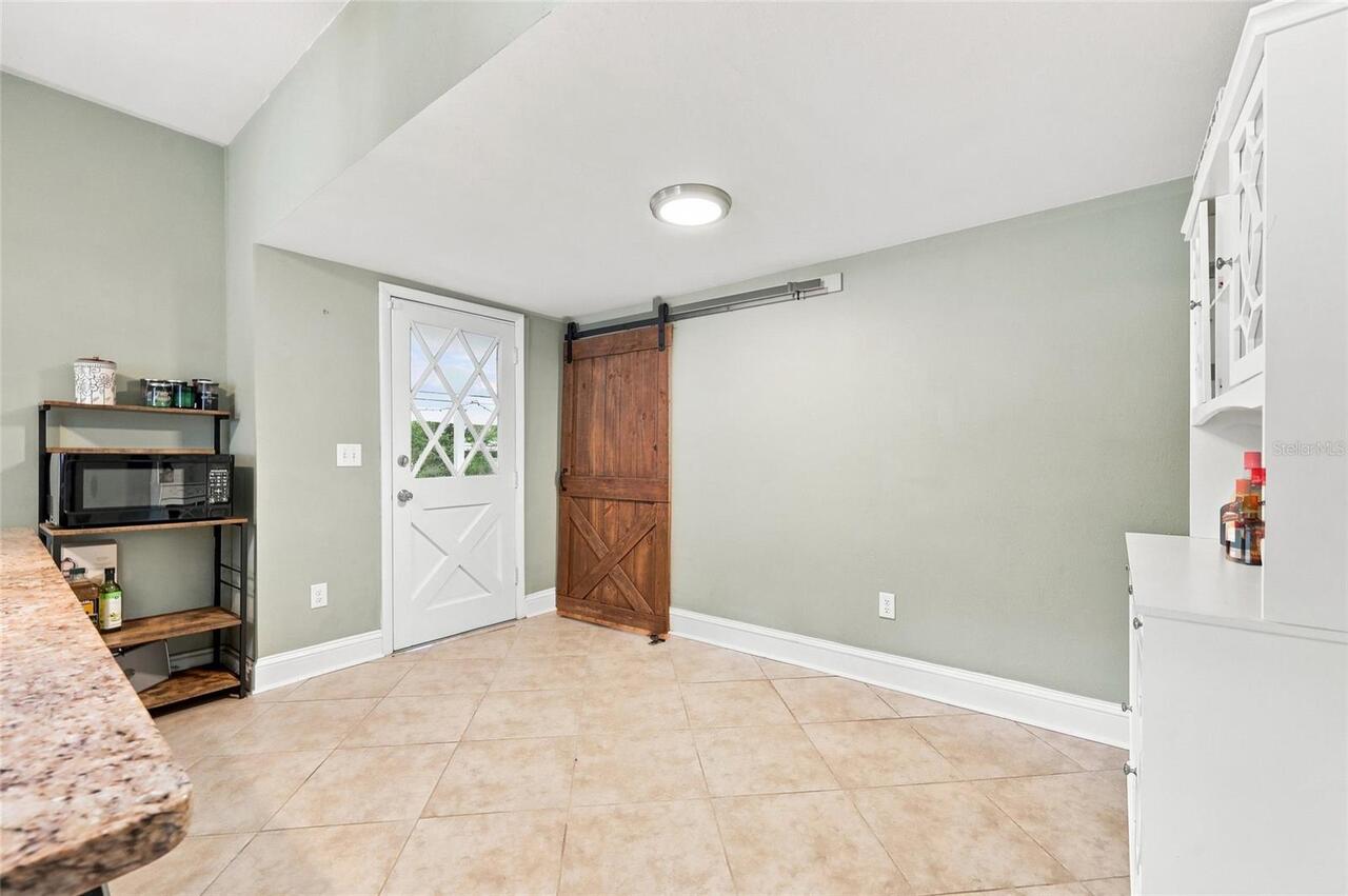 Listing Photo 10