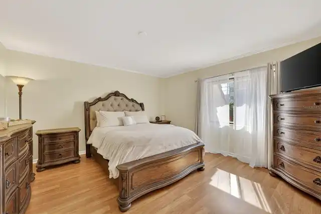 Listing Photo 25