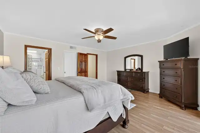 Listing Photo 20