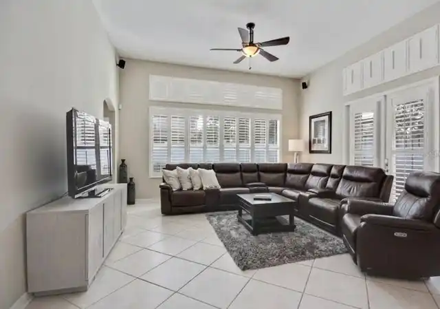 Listing Photo 11