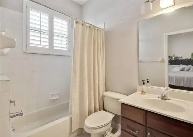 Listing Photo 12