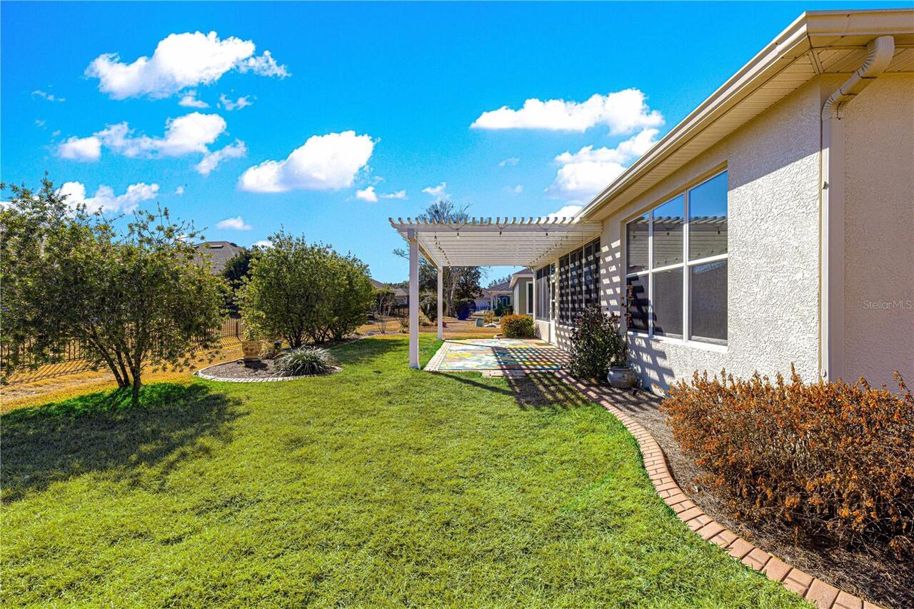 Listing Photo 8
