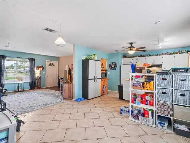 Listing Photo 9