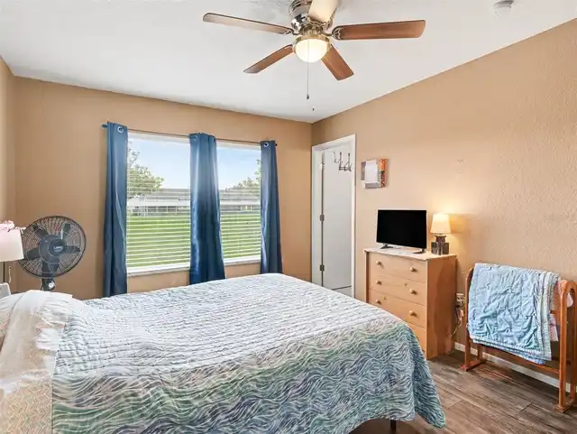 Listing Photo 18