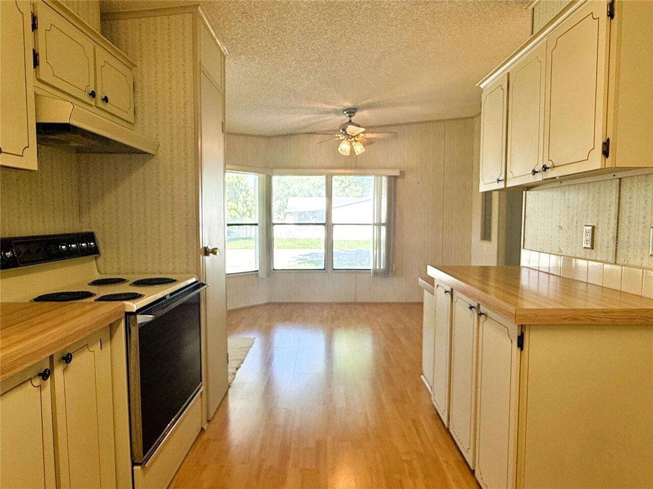 Listing Photo 9