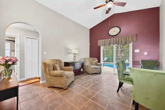 Listing Photo 7