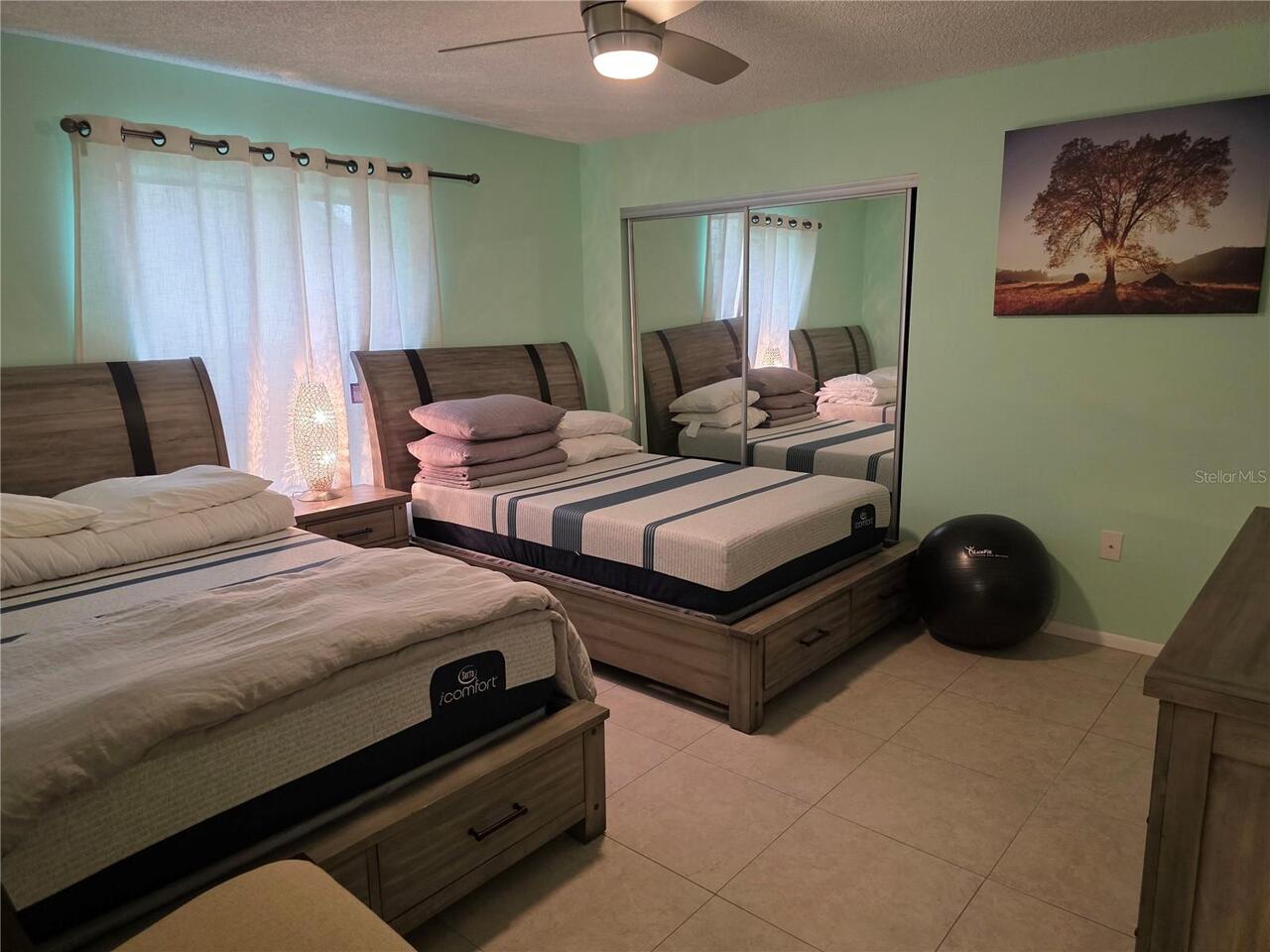 Listing Photo 12