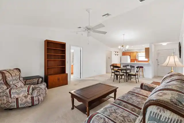 Listing Photo 14