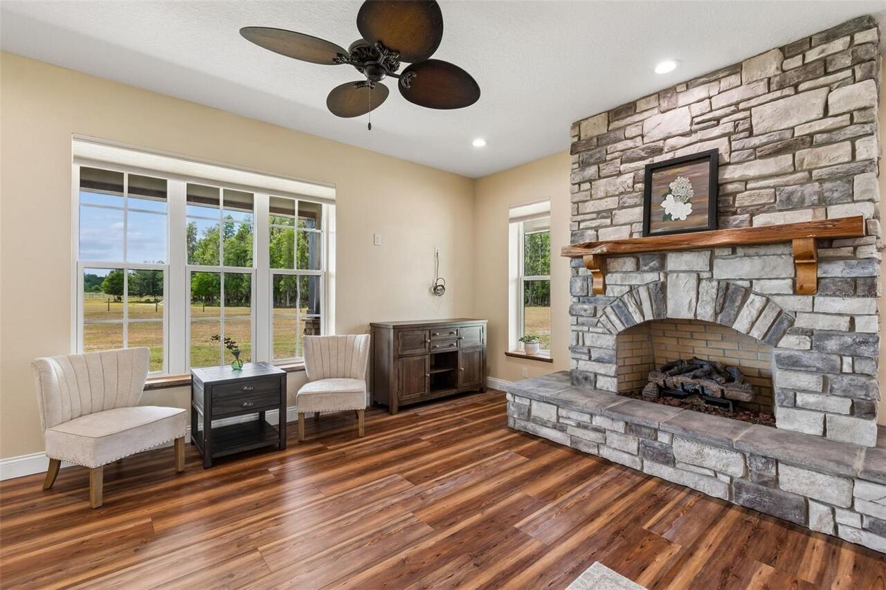 Listing Photo 16