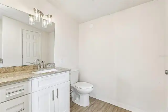 Listing Photo 9