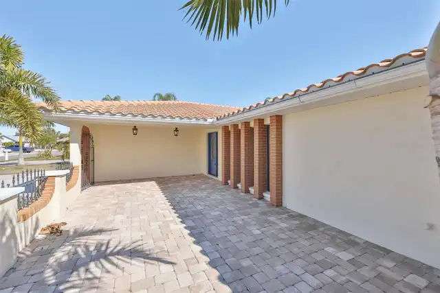 Listing Photo 11