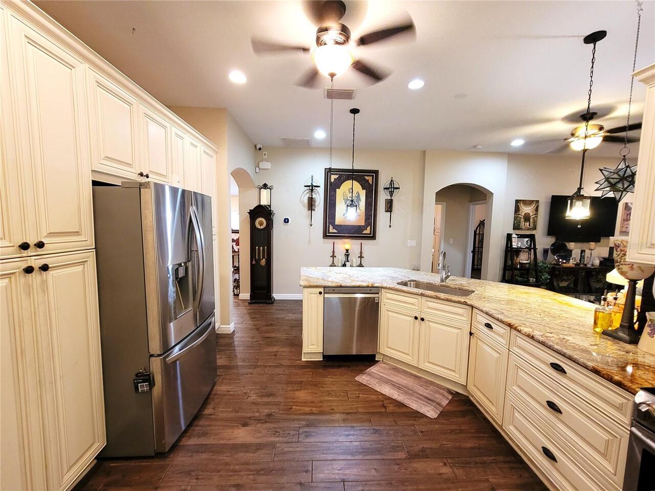 Listing Photo 16
