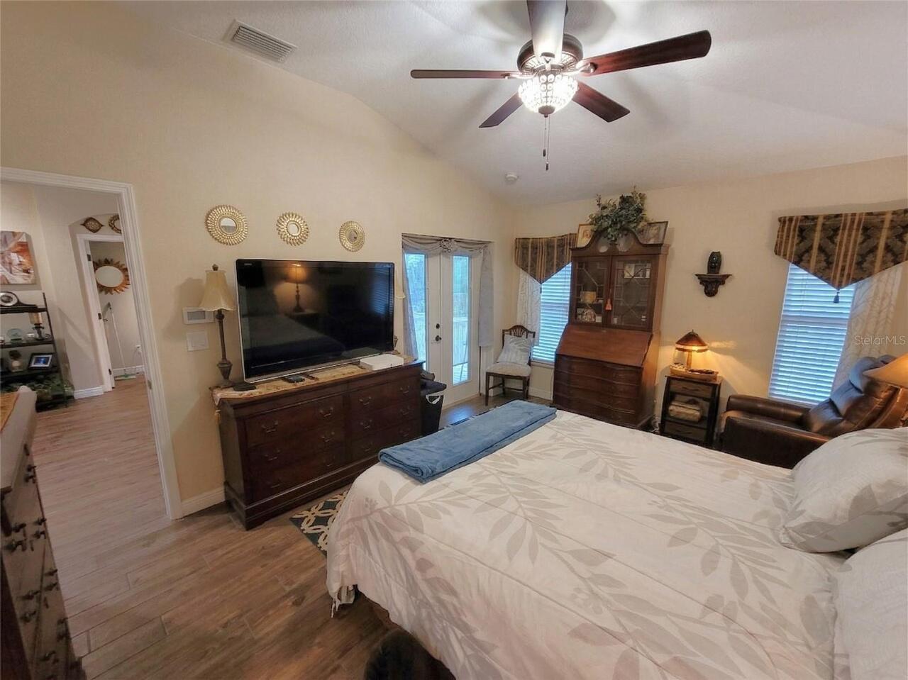Listing Photo 32