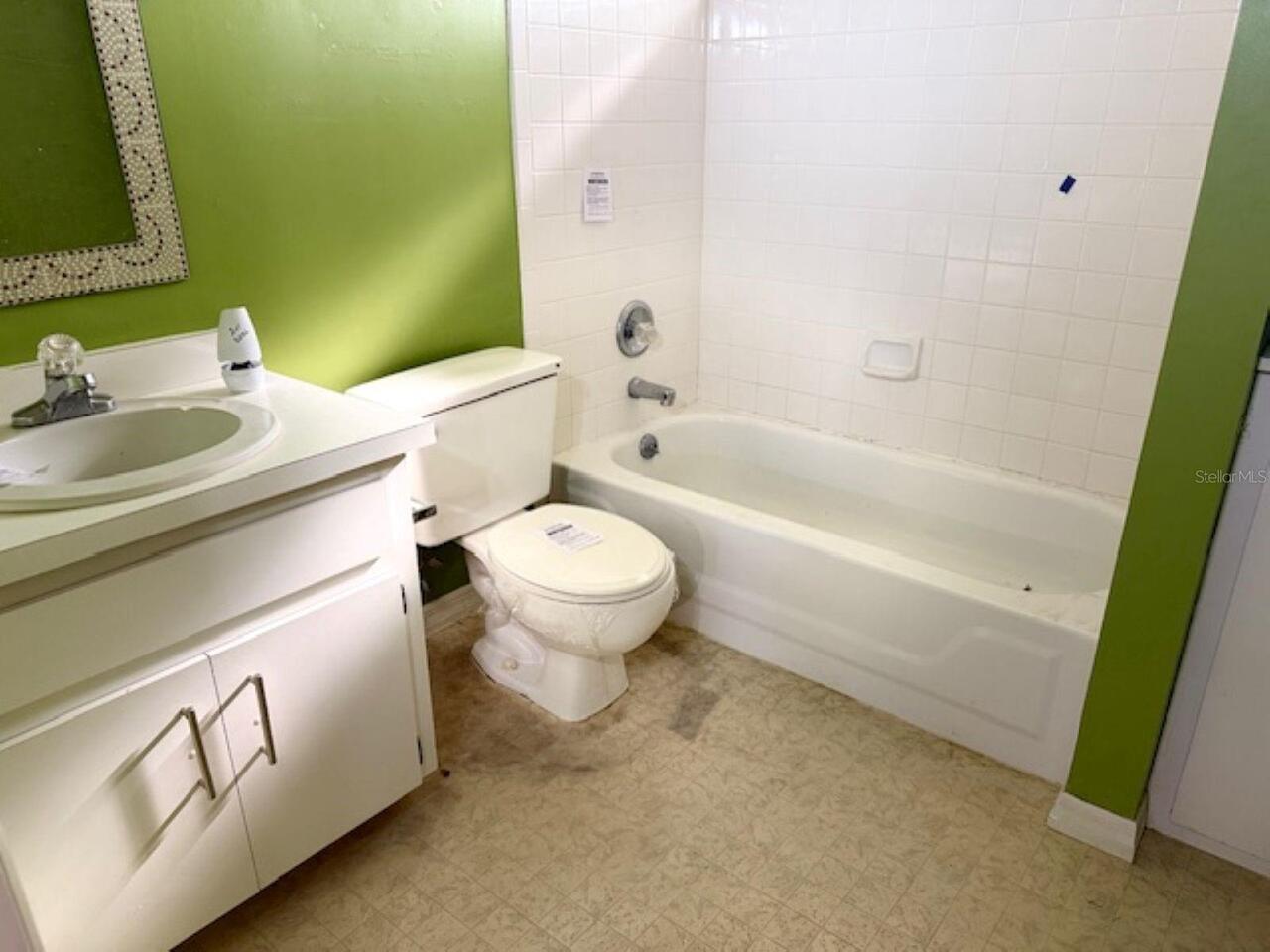 Listing Photo 8