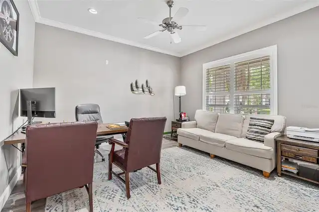 Listing Photo 10