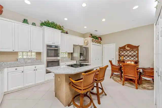 Listing Photo 12