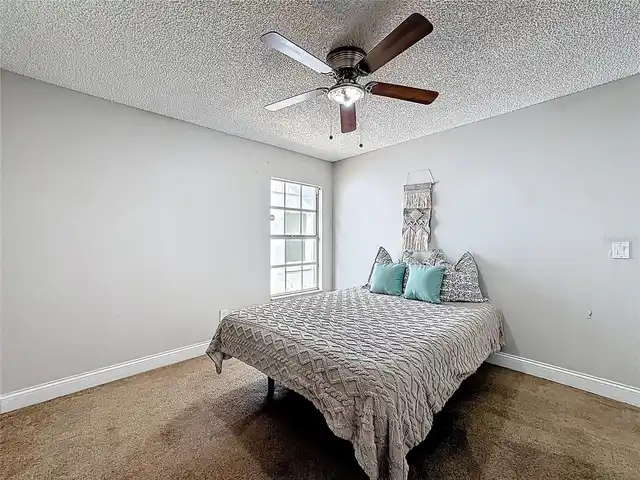 Listing Photo 14