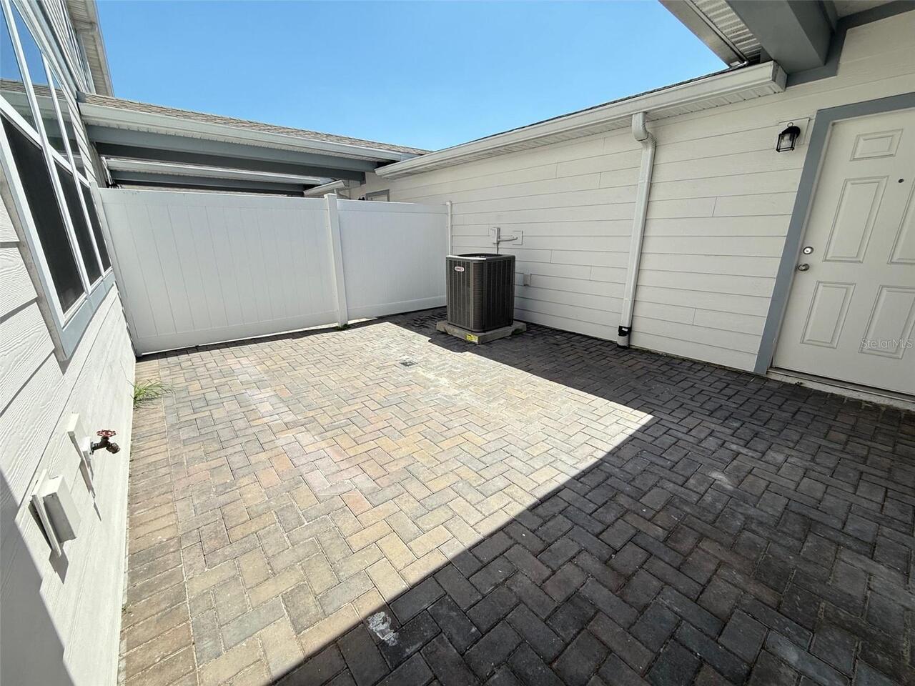 Listing Photo 17